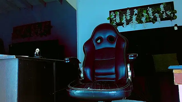 HannibalLester online show from 04-24-26, 09:39