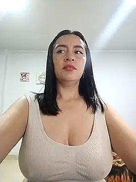 hailey85 online show from 12-22-25, 11:46