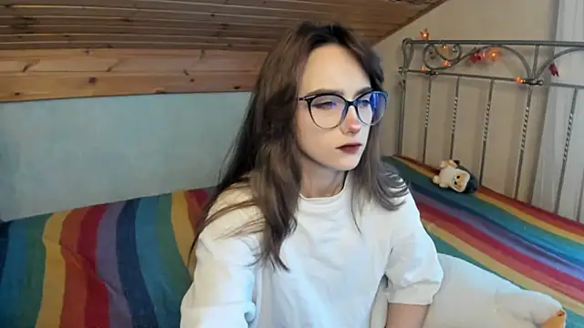 Snapshot of SilverDream chatting on 12-07-24, 06:21 SilverDream online show from 12-07-24, 06:21