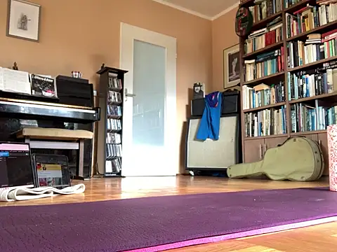 Bula94193 online show from 04-10-26, 09:47