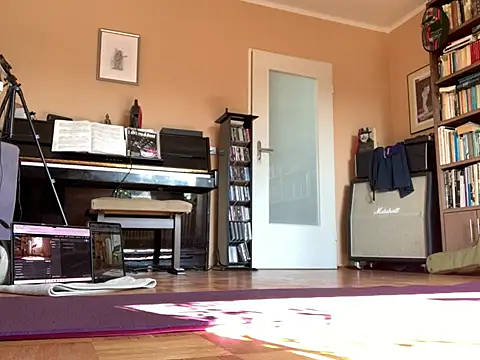 Bula94193 online show from 04-15-26, 09:38