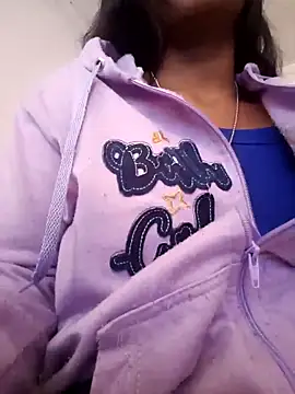 Snapshot of AnnieScott_ chatting on 03-17-25, 07:37 AnnieScott online show from 03-17-25, 07:37