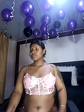 Snapshot of AnnieScott_ chatting on 11-24-25, 09:03 AnnieScott online show from 11-24-25, 09:03