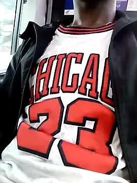 Snapshot of DalianHR33 chatting on 02-05-25, 11:44 DalianHR33 online show from 02-05-25, 11:44