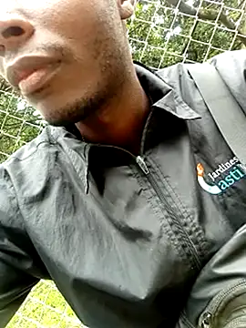 Snapshot of DalianHR33 chatting on 03-13-25, 12:35 DalianHR33 online show from 03-13-25, 12:35