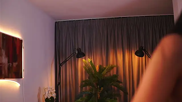 GinaValentinna online show from 02-20-25, 07:41