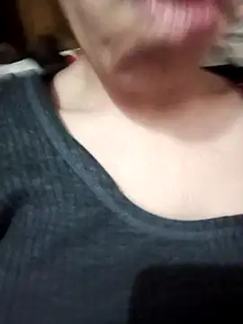 Snapshot of InLero chatting on 01-17-25, 07:05 InLero online show from 01-17-25, 07:05