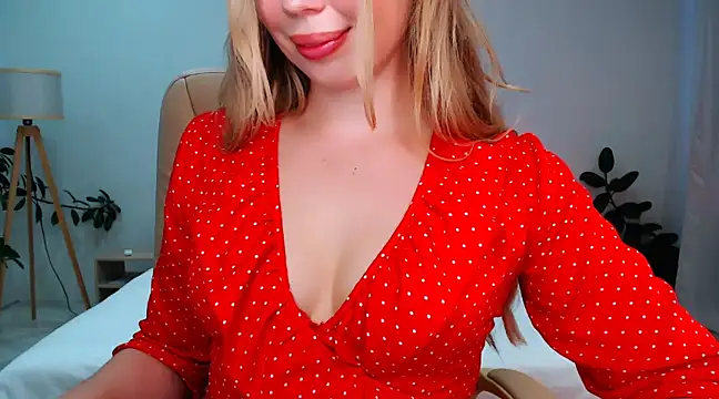 NaughtyNylonFeet online show from 01-01-25, 04:18