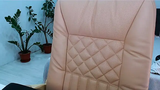 NaughtyNylonFeet online show from 03-21-25, 11:01