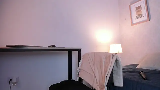 Caroline dh online show from 02-10-26, 10:52