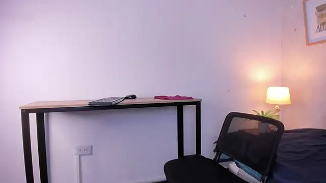 Caroline dh online show from 04-23-26, 11:42