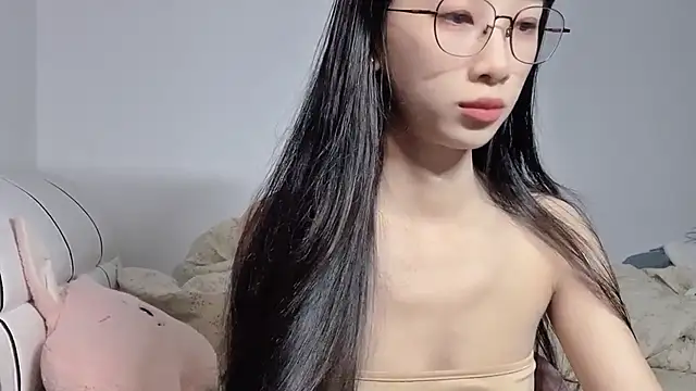 Snapshot of Lili-2 chatting on 07-07-26, 02:32 Lili-2 online show from 07-07-26, 02:32