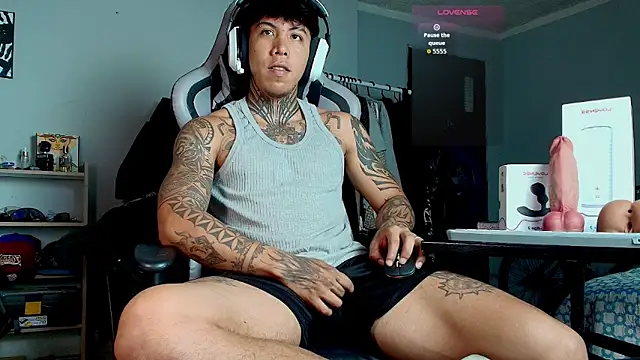 Snapshot of Nickhot0609 chatting on 10-07-25, 11:02 Nickhot0609 online show from 10-07-25, 11:02