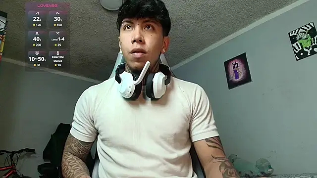 Snapshot of Nickhot0609 chatting on 10-16-25, 01:50 Nickhot0609 online show from 10-16-25, 01:50