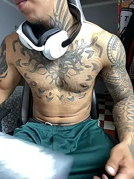 Snapshot of Nickhot0609 chatting on 10-23-25, 10:30 Nickhot0609 online show from 10-23-25, 10:30