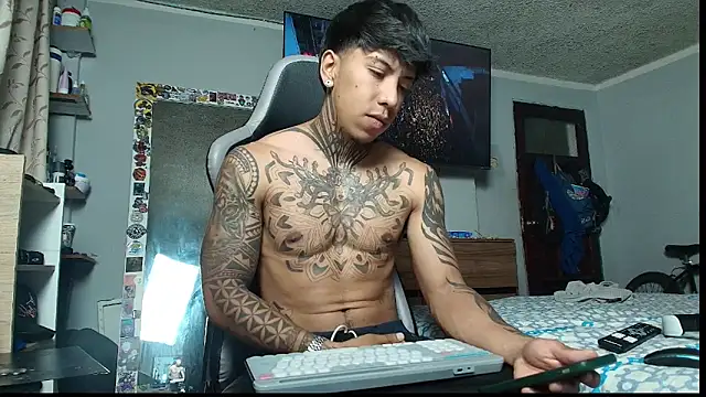 Nickhot0609 online show from 01-16-26, 02:26