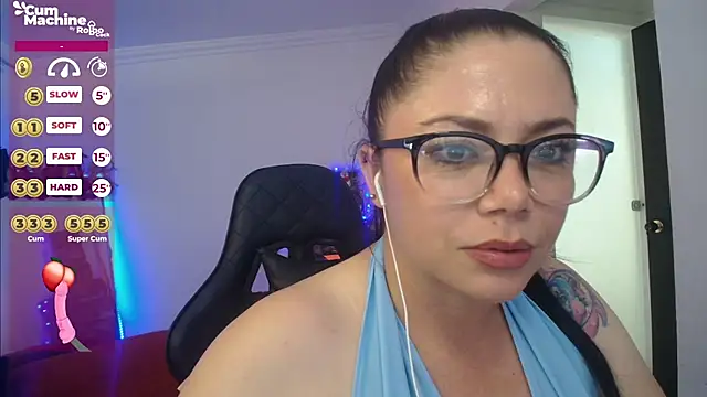 Snapshot of Madame_Shein_ chatting on 12-09-24, 04:47 Madame Shein online show from 12-09-24, 04:47