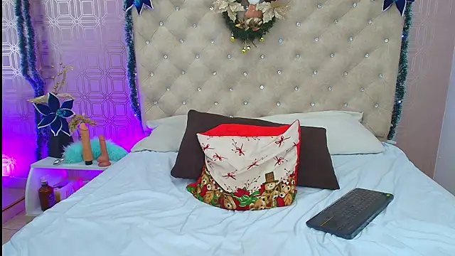 Snapshot of Derieri_D chatting on 01-04-25, 10:45 Derieri D online show from 01-04-25, 10:45