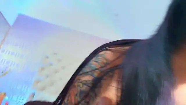 Snapshot of Derieri_D chatting on 01-13-25, 01:45 Derieri D online show from 01-13-25, 01:45