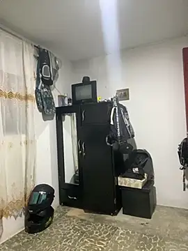 Snapshot of Jestebanano chatting on 11-12-25, 05:08 Jestebanano online show from 11-12-25, 05:08