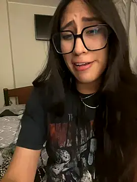 AleFantasy0001 online show from 10-15-25, 04:23