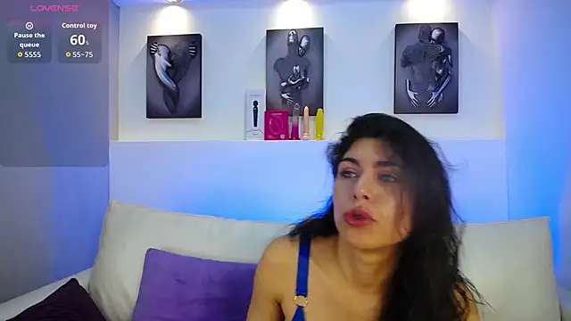 Melodi Roux online show from 09-17-25, 01:13