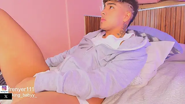 Snapshot of kiing_azahell chatting on 09-14-25, 02:54 kiing azahell online show from 09-14-25, 02:54