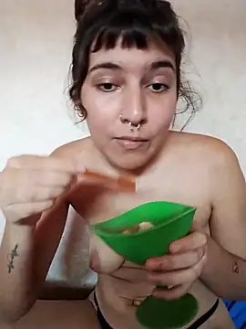 Snapshot of Cloeegoth chatting on 03-05-25, 06:12 Cloeegoth online show from 03-05-25, 06:12