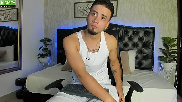 MattDevon online show from 03-05-25, 05:18