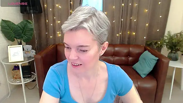 Cutie Erikaa1 online show from 12-27-24, 05:42