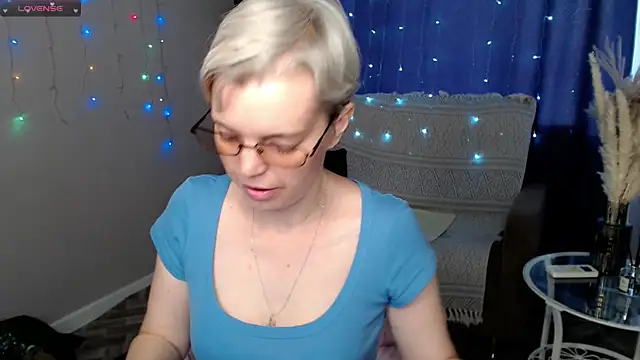 Cutie Erikaa1 online show from 05-30-26, 02:19