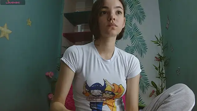 Mia-kalinfa online show from 12-17-24, 04:32