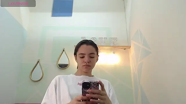 Mia-kalinfa online show from 02-27-25, 01:17