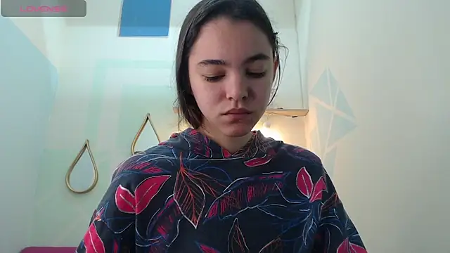 Mia-kalinfa online show from 03-10-25, 01:21