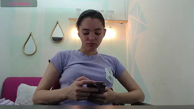 Mia-kalinfa online show from 03-18-25, 12:58