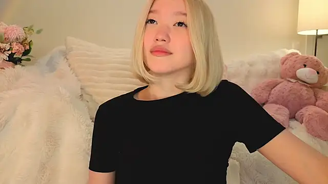 Snapshot of milli_sun_ chatting on 06-12-26, 05:06 milli sun online show from 06-12-26, 05:06