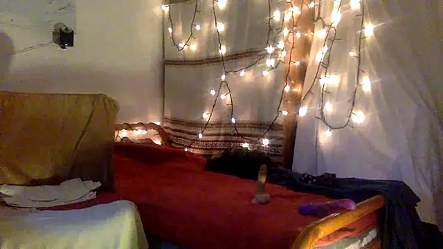 Snapshot of TowaFreespirit chatting on 12-08-24, 10:57 TowaFreespirit online show from 12-08-24, 10:57