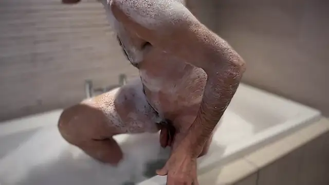 Snapshot of TowaFreespirit chatting on 01-01-25, 05:00 TowaFreespirit online show from 01-01-25, 05:00