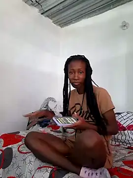 Snapshot of Cesar2501_ chatting on 01-20-25, 05:59 Cesar2501 online show from 01-20-25, 05:59