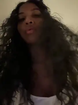 Snapshot of IamCrystal2 chatting on 12-15-24, 05:10 IamCrystal2 online show from 12-15-24, 05:10