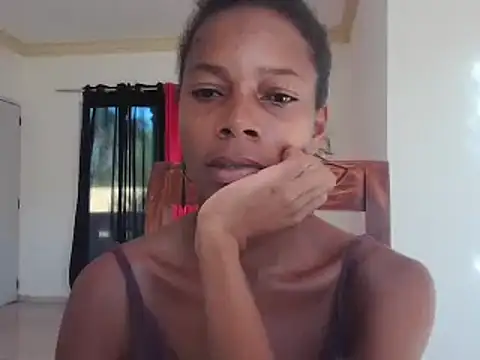 Snapshot of adele-33 chatting on 02-24-25, 08:14 adele-33 online show from 02-24-25, 08:14