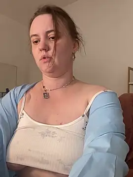 Snapshot of Lella_Ryann_ chatting on 06-27-26, 06:40 Lella Ryann online show from 06-27-26, 06:40