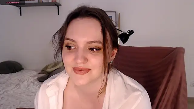 Snapshot of Lella_Ryann_ chatting on 07-16-26, 03:45 Lella Ryann online show from 07-16-26, 03:45