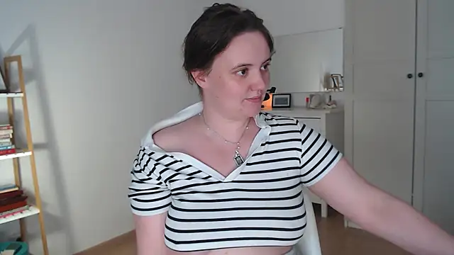 Snapshot of Lella_Ryann_ chatting on 07-26-26, 11:50 Lella Ryann online show from 07-26-26, 11:50