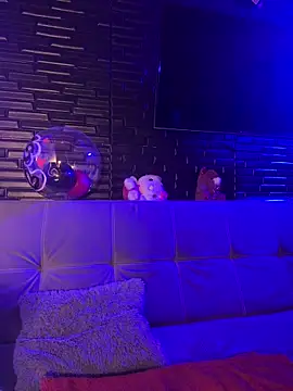Snapshot of missycanoo chatting on 03-21-25, 03:12 missycanoo online show from 03-21-25, 03:12