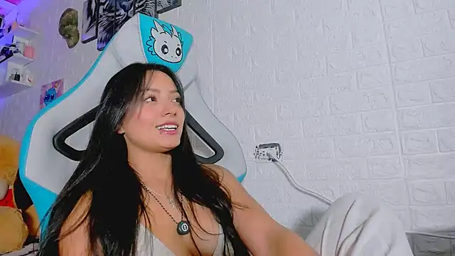 Snapshot of missycanoo chatting on 10-01-25, 03:23 missycanoo online show from 10-01-25, 03:23
