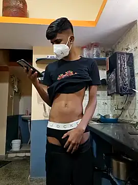 Snapshot of KissesBoyAD chatting on 12-15-24, 06:18 KissesBoyAD online show from 12-15-24, 06:18