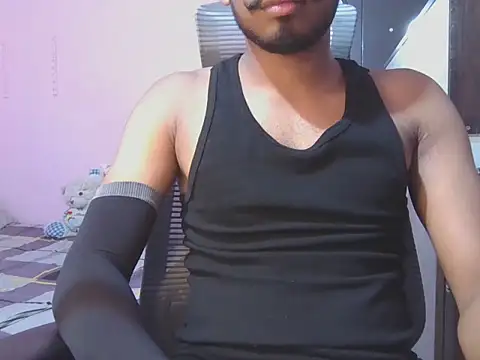 Snapshot of KissesBoyAD chatting on 09-26-25, 03:27 KissesBoyAD online show from 09-26-25, 03:27