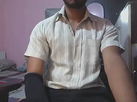 Snapshot of KissesBoyAD chatting on 09-28-25, 03:17 KissesBoyAD online show from 09-28-25, 03:17