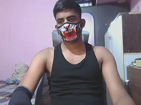 Snapshot of KissesBoyAD chatting on 10-01-25, 03:18 KissesBoyAD online show from 10-01-25, 03:18
